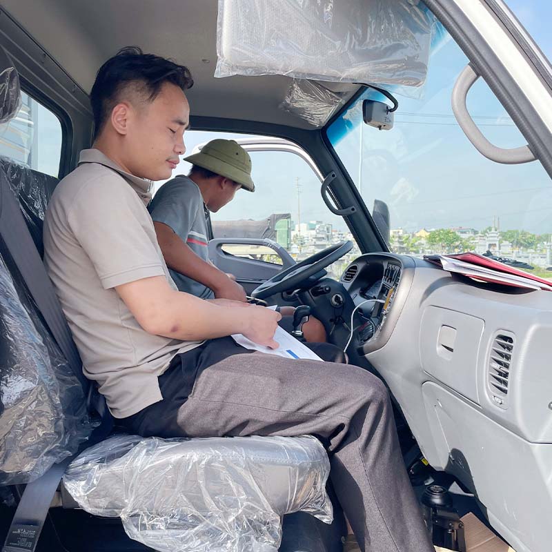 roadshow xe tải nhẹ