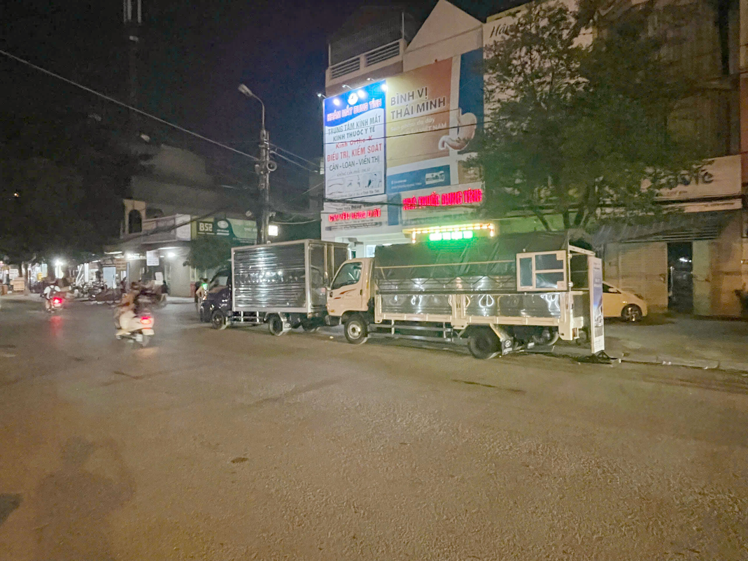 trưng bày xe tại chợ đầu mối thanh hóa