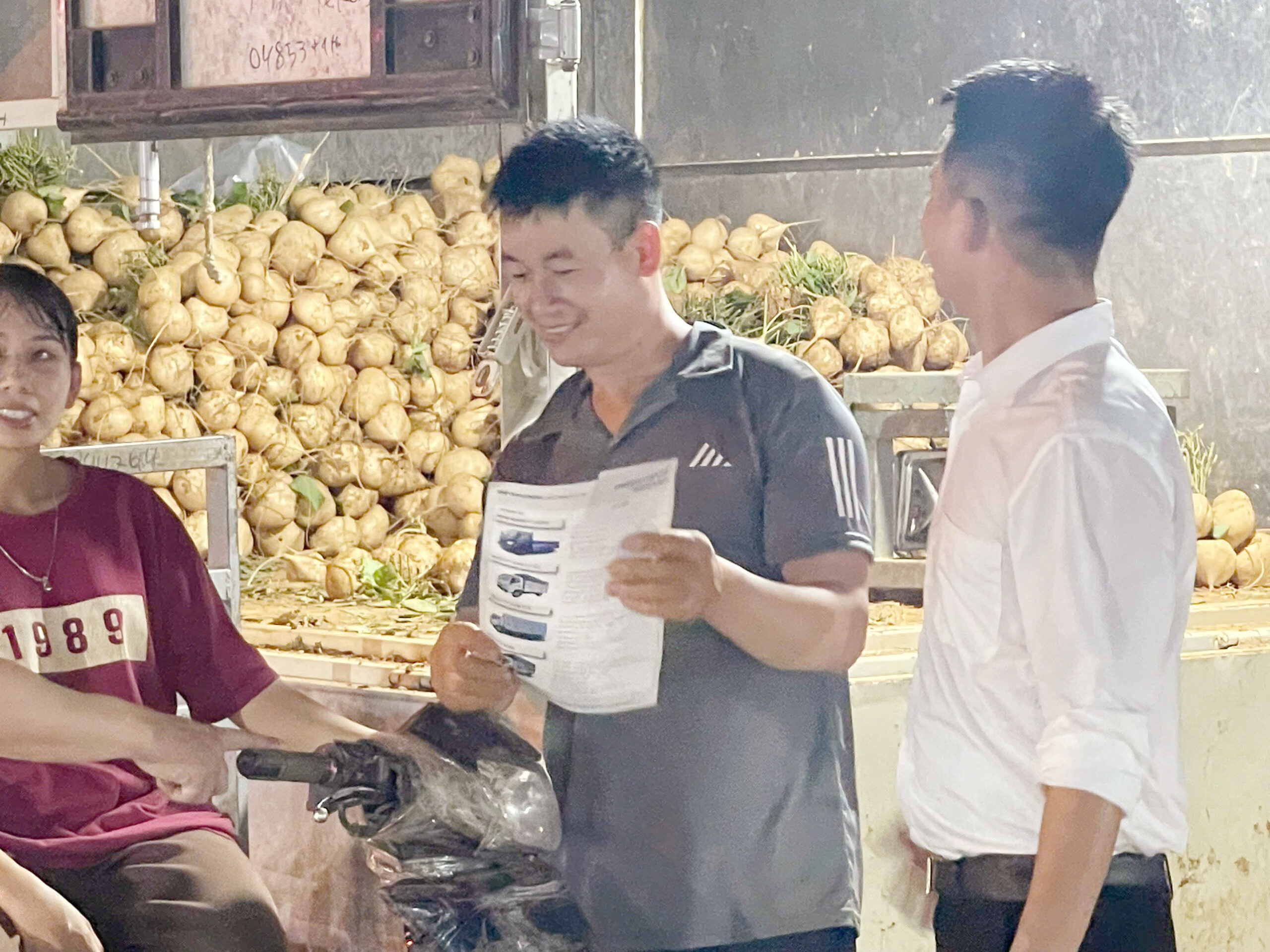trưng bày xe tại chợ đầu mối thanh hóa